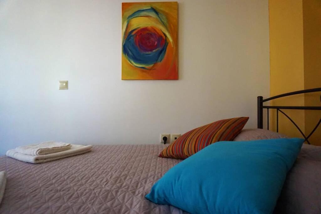 Cosy Guest House With Private Yard Saronida Ngoại thất bức ảnh